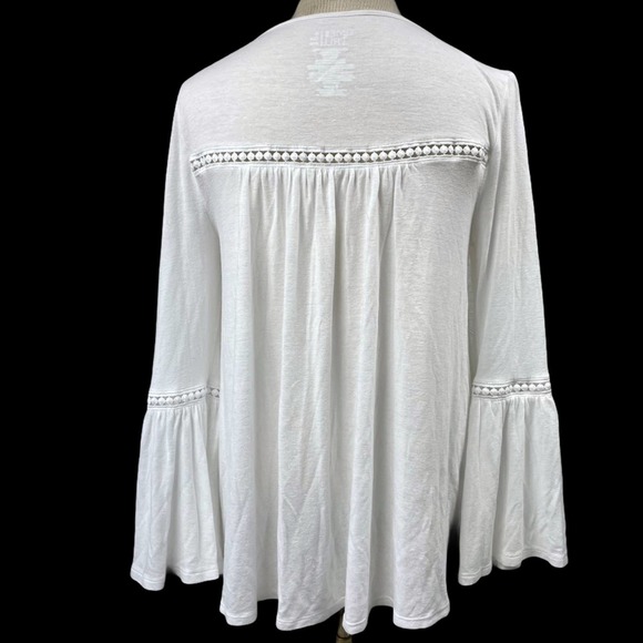 Time & Tru White Boho Chic Embroidered Bell Sleeve Top Size Small - Picture 4 of 7